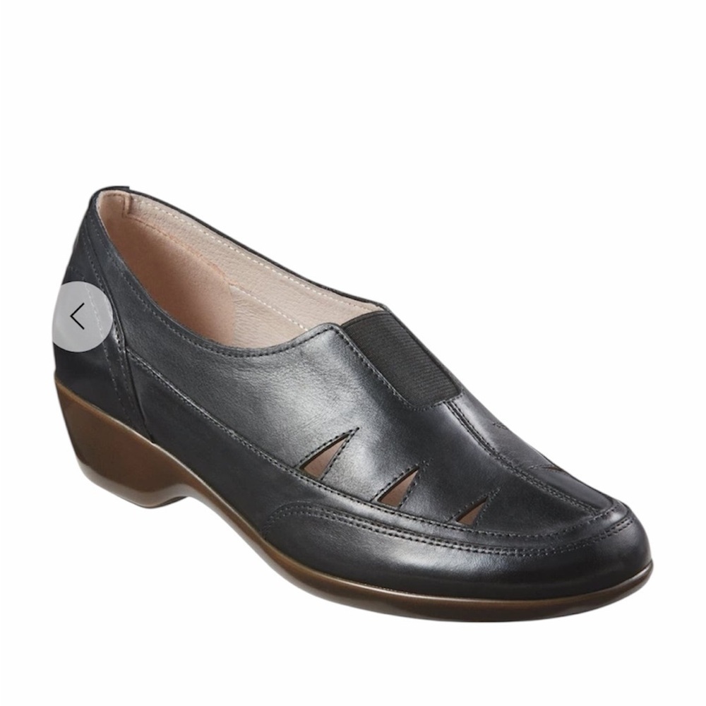 NIB Easy Spirit Cut Out Mules Leather Size 8 Black